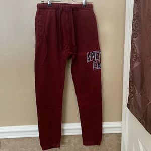 American Eagle sweatpants / joggers. Burgundy. Mens Small
